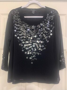 Only Nine Bold Sequins in a Triangle Shape 3/4 Sleeve 1X Mesh Blouse.       3264